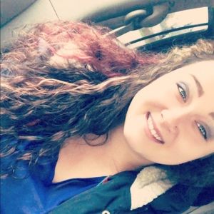 Meet your Posher, Whitney